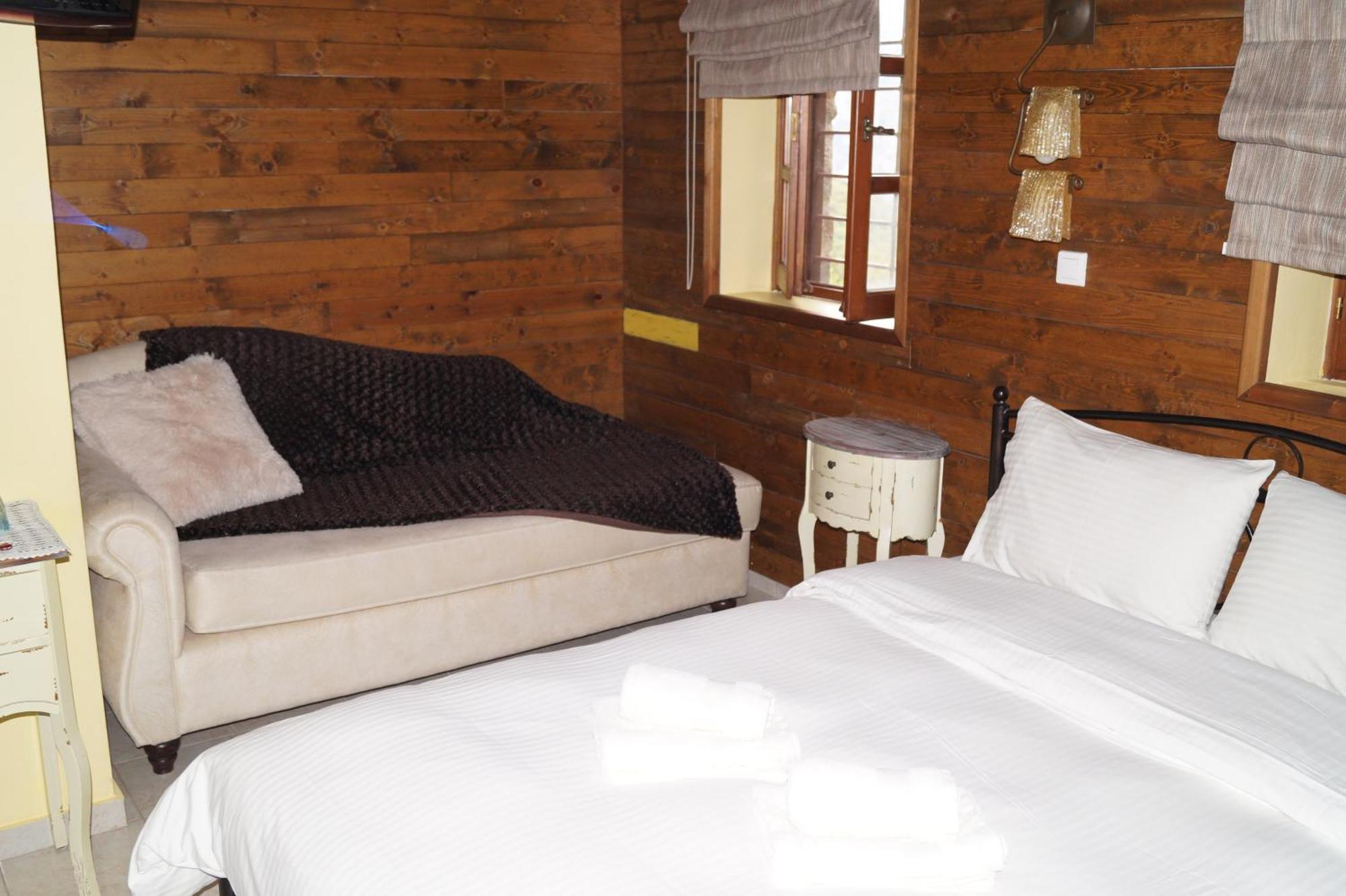 Ikojenia Traditional Lodge Papigko Luaran gambar